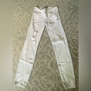 White destructed jeans